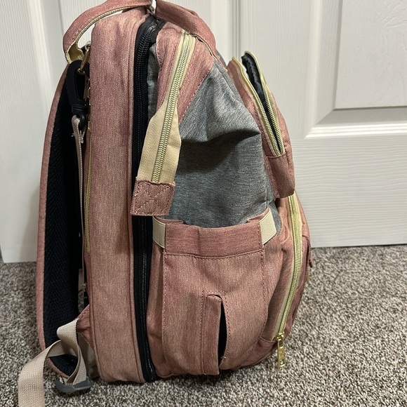 Bubblbay diaper bag backpack with changing station - gender neutral - Picture 8 of 16